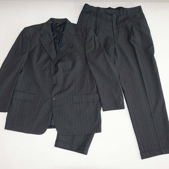 Hart Schaffner Marx Men's Pinstripe 3 Button Suit Size 42 Regular 36 x 31 Gray